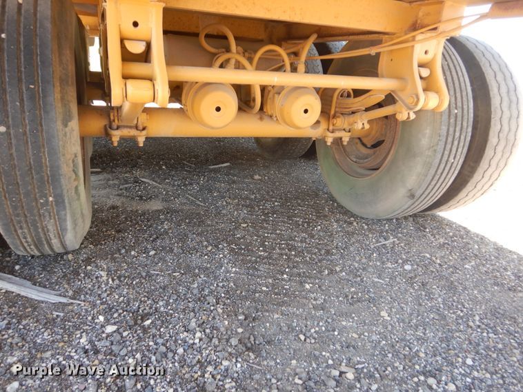 image for item GW9940 2000 Dan Hill Flowboy belt trailer