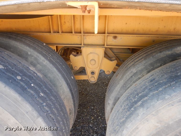 image for item GW9940 2000 Dan Hill Flowboy belt trailer