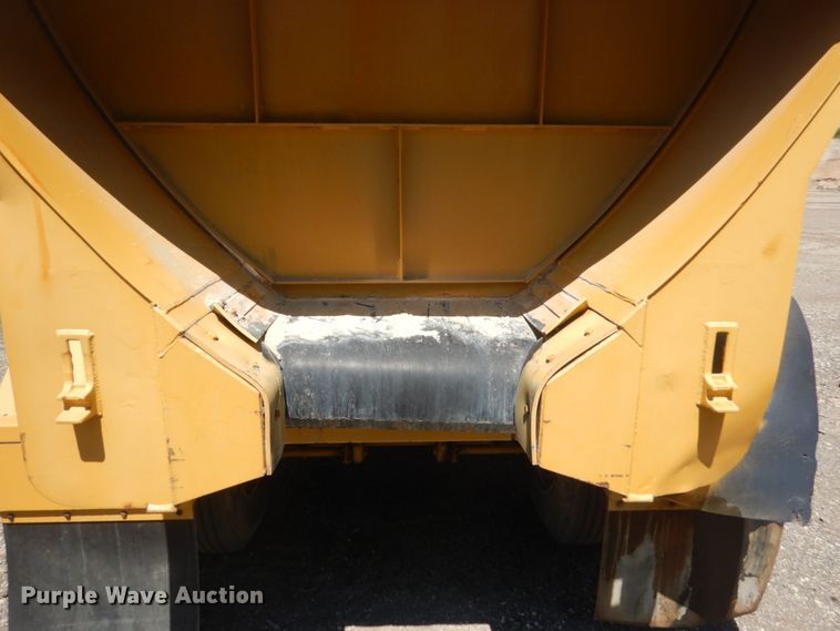 image for item GW9940 2000 Dan Hill Flowboy belt trailer