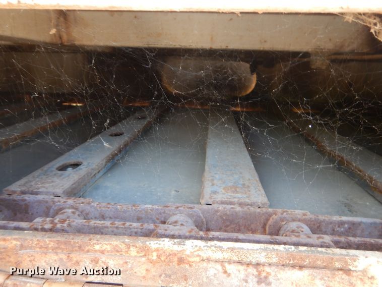 image for item GW9940 2000 Dan Hill Flowboy belt trailer