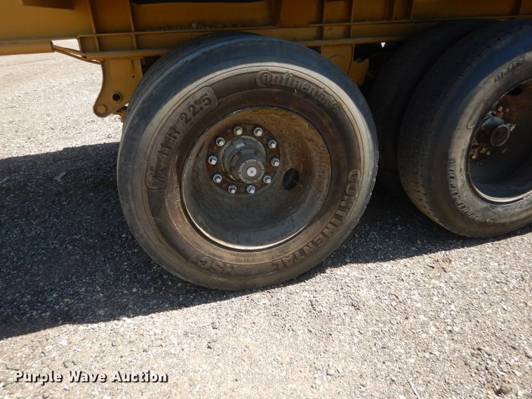 image for item GW9940 2000 Dan Hill Flowboy belt trailer