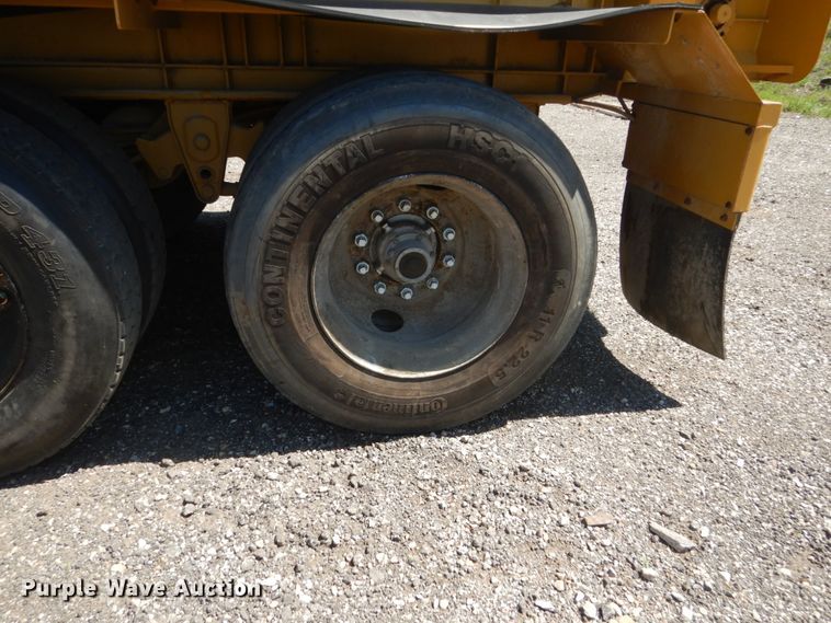 image for item GW9940 2000 Dan Hill Flowboy belt trailer