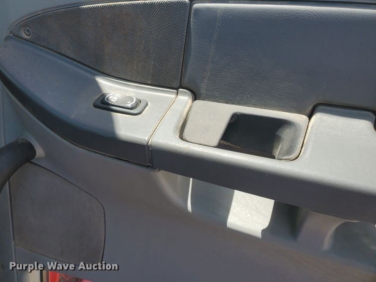 image for item HK9108 2005 Freightliner Columbia  semi truck