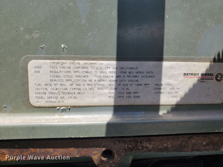 image for item HK9108 2005 Freightliner Columbia  semi truck