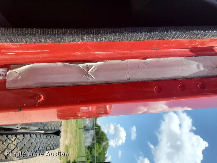 image for item HK9108 2005 Freightliner Columbia  semi truck