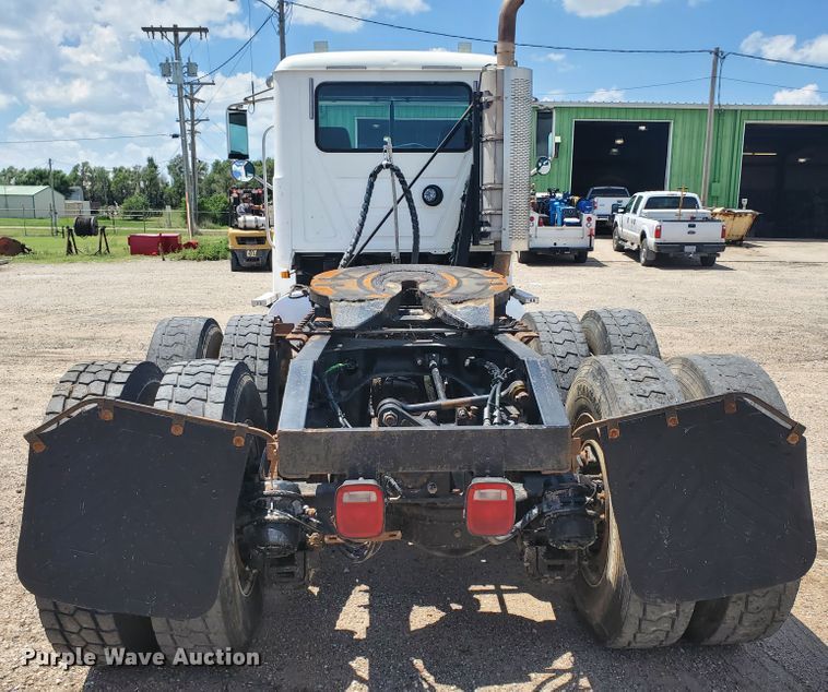 image for item HK9109 2008 Mack CHU semi truck