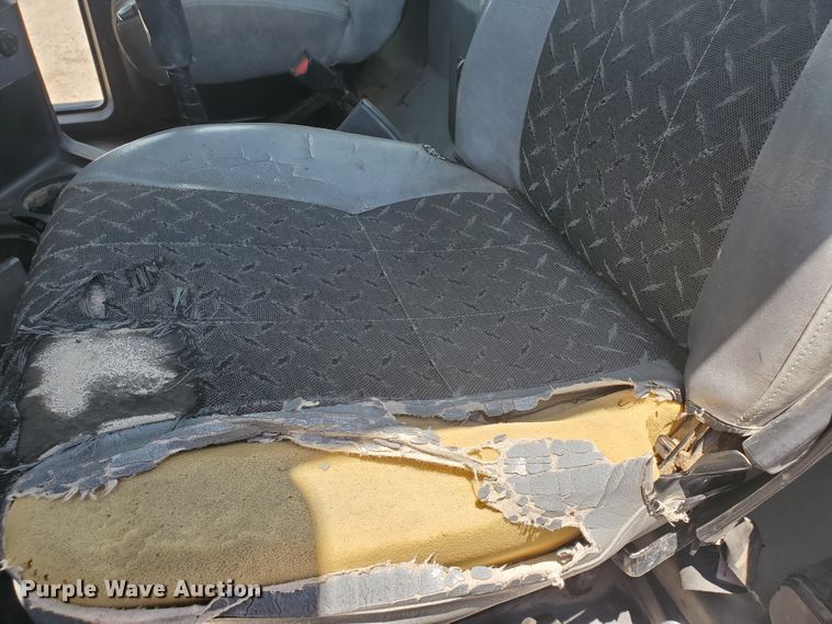 image for item HK9109 2008 Mack CHU semi truck