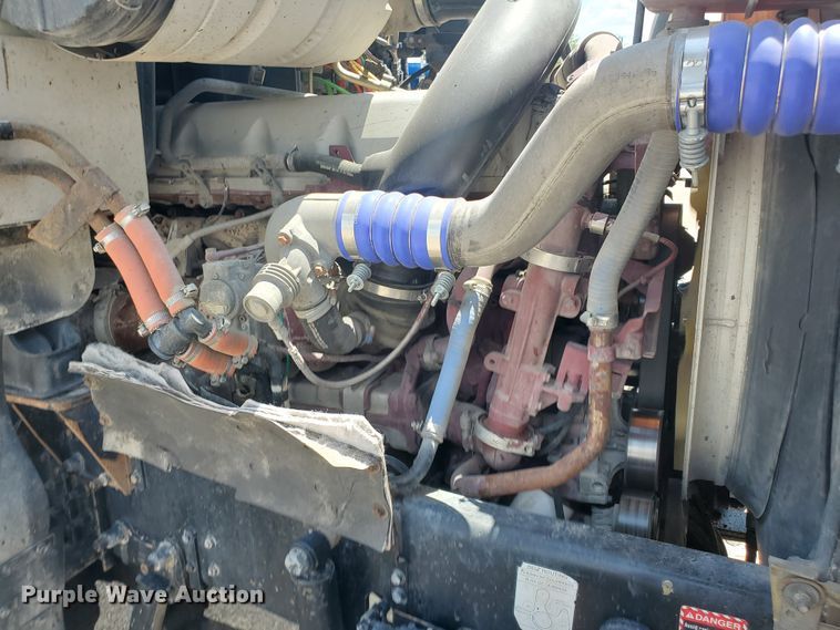 image for item HK9109 2008 Mack CHU semi truck