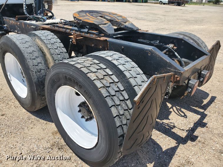 image for item HK9109 2008 Mack CHU semi truck