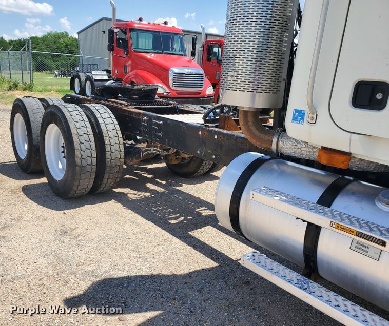 image for item HK9109 2008 Mack CHU semi truck