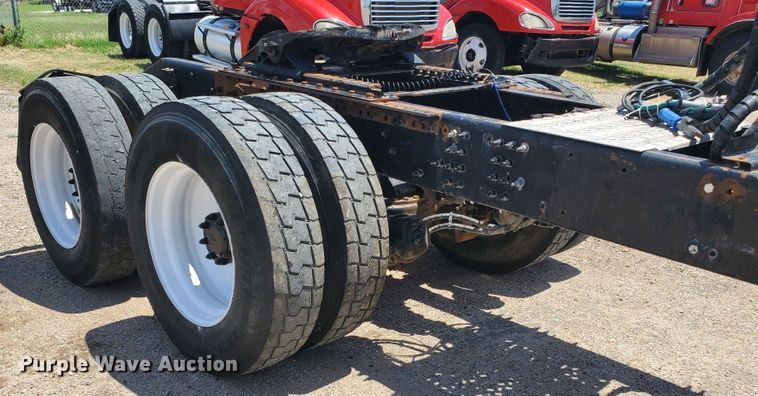 image for item HK9109 2008 Mack CHU semi truck