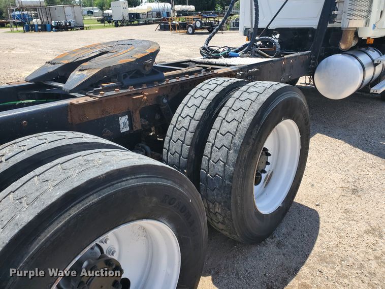 image for item HK9109 2008 Mack CHU semi truck