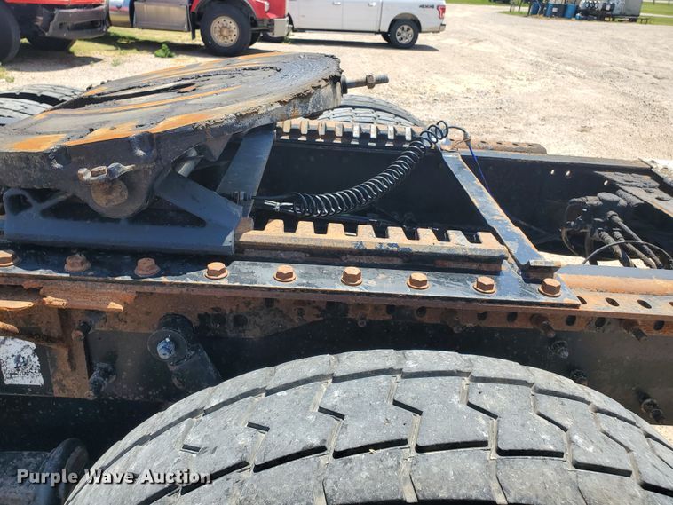 image for item HK9109 2008 Mack CHU semi truck