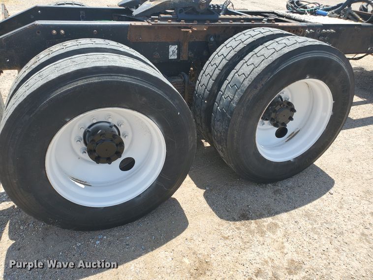 image for item HK9109 2008 Mack CHU semi truck