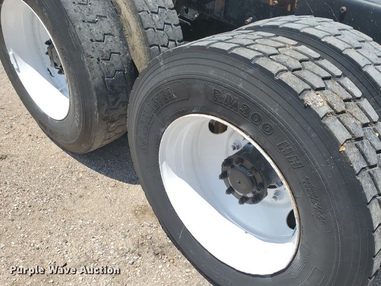 image for item HK9109 2008 Mack CHU semi truck