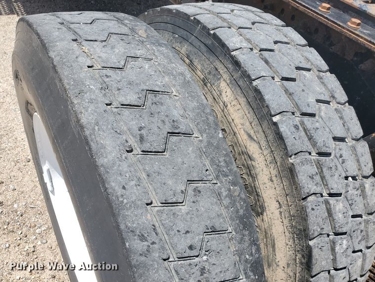 image for item HK9109 2008 Mack CHU semi truck