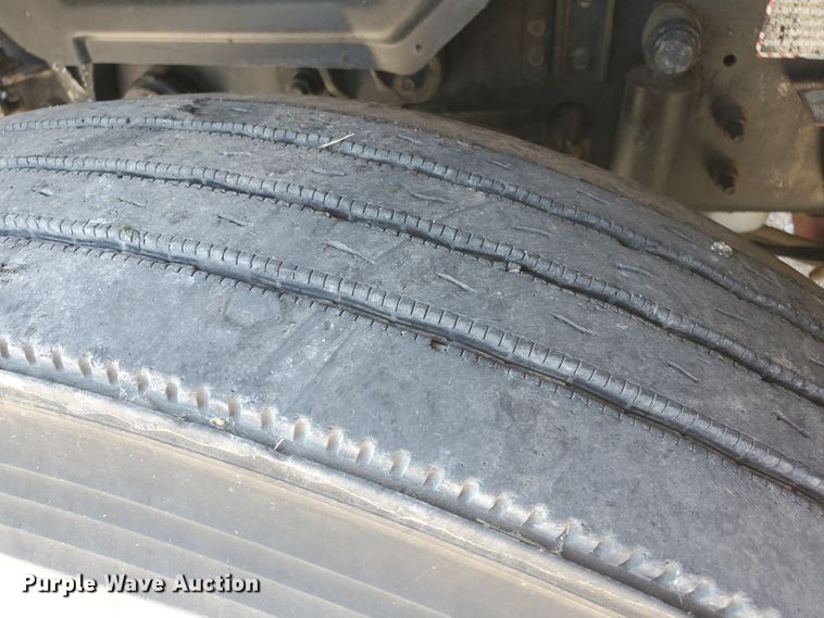 image for item HK9109 2008 Mack CHU semi truck