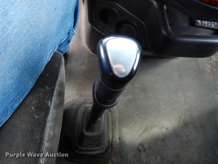 image for item HM9601 2002 Volvo VN  semi truck