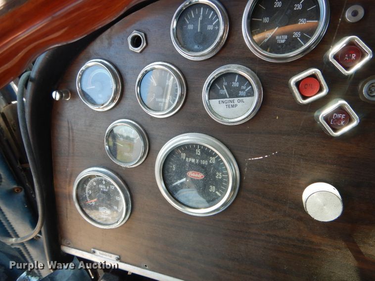 image for item HM9604 1985 Peterbilt 359  Semi truck