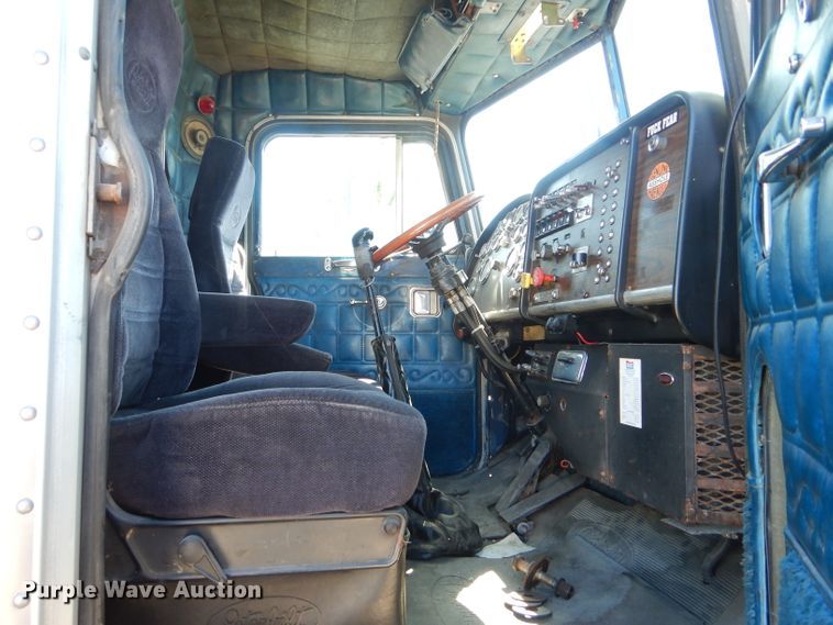 image for item HM9604 1985 Peterbilt 359  Semi truck