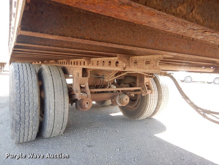 image for item HM9605 2000 Wabash dry van trailer