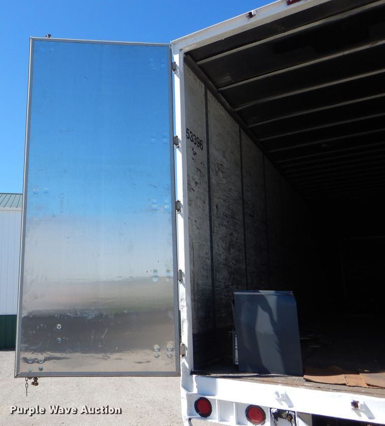 image for item HM9605 2000 Wabash dry van trailer