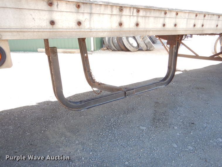 image for item HM9605 2000 Wabash dry van trailer