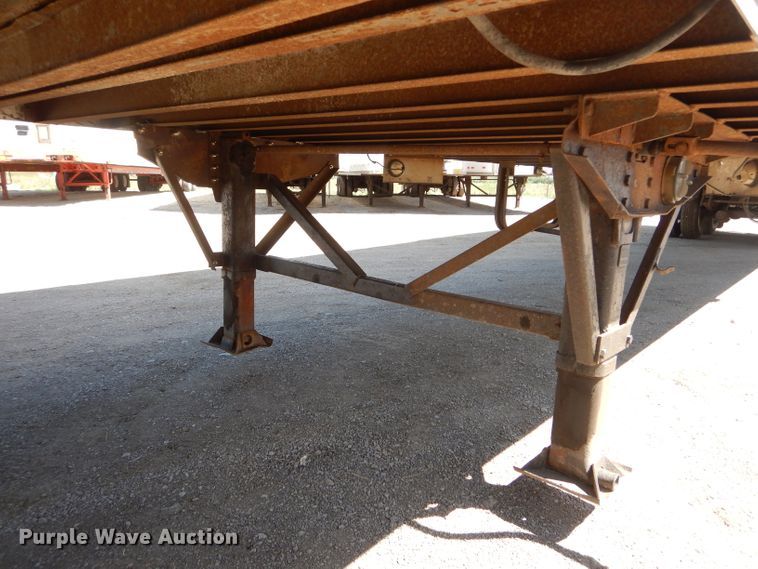 image for item HM9606 2004 Wabash dry van trailer