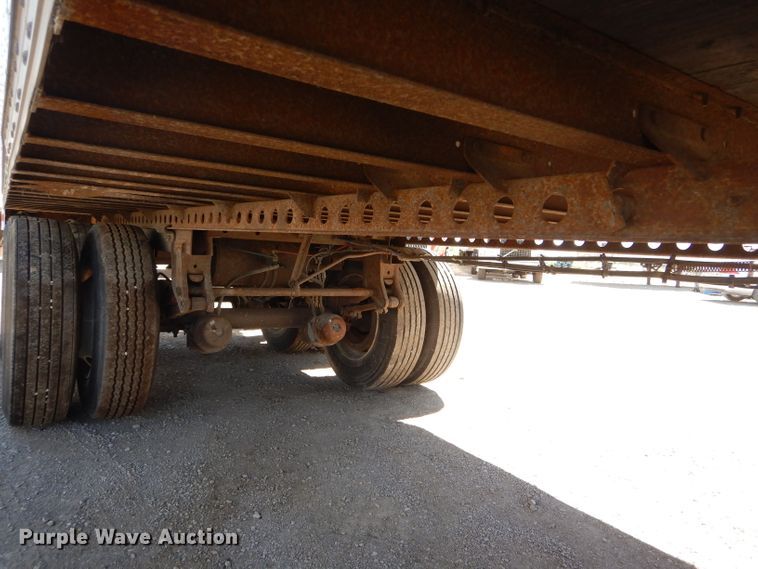 image for item HM9606 2004 Wabash dry van trailer