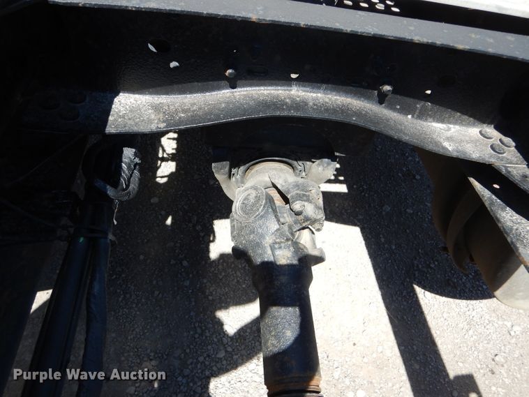 image for item HM9607 2005 Volvo VN  semi truck