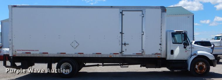 image for item HM9608 2005 International 4300  box truck
