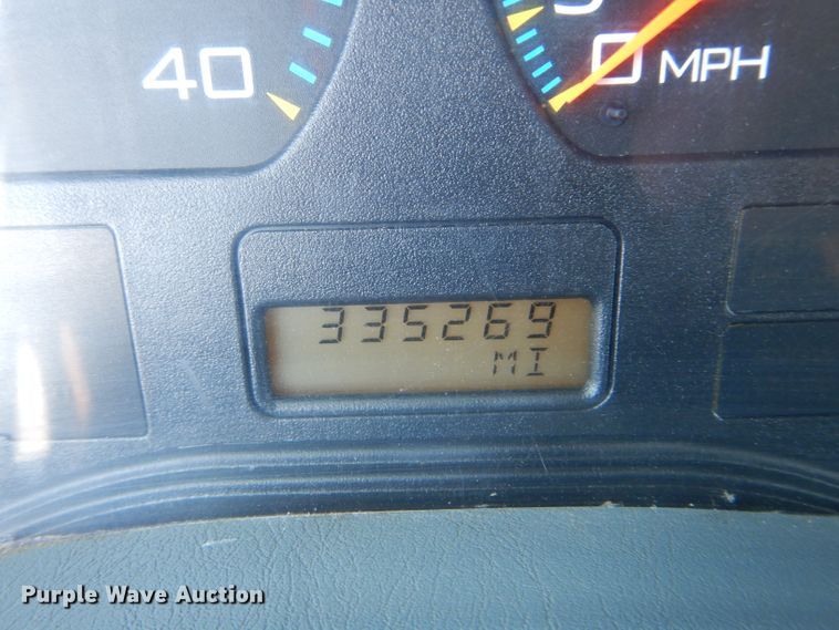 image for item HM9608 2005 International 4300  box truck