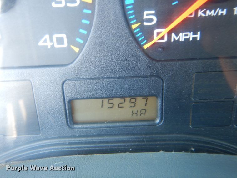 image for item HM9608 2005 International 4300  box truck