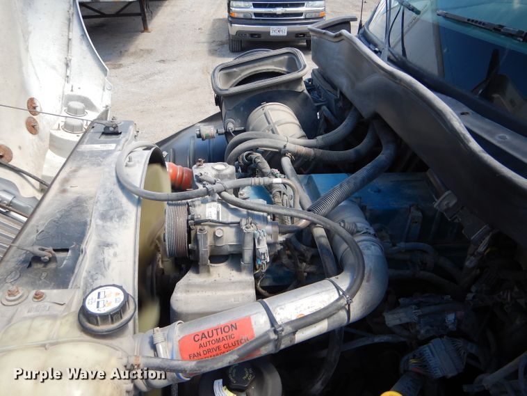 image for item HM9608 2005 International 4300  box truck