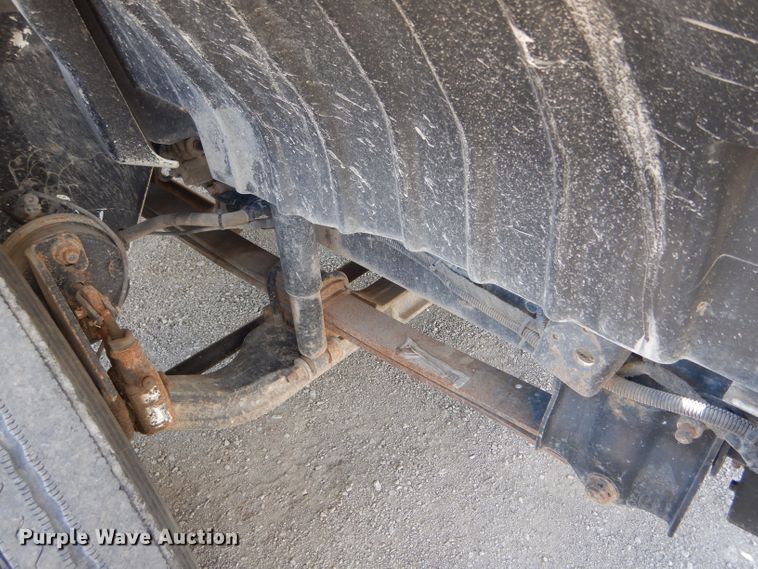 image for item HM9608 2005 International 4300  box truck