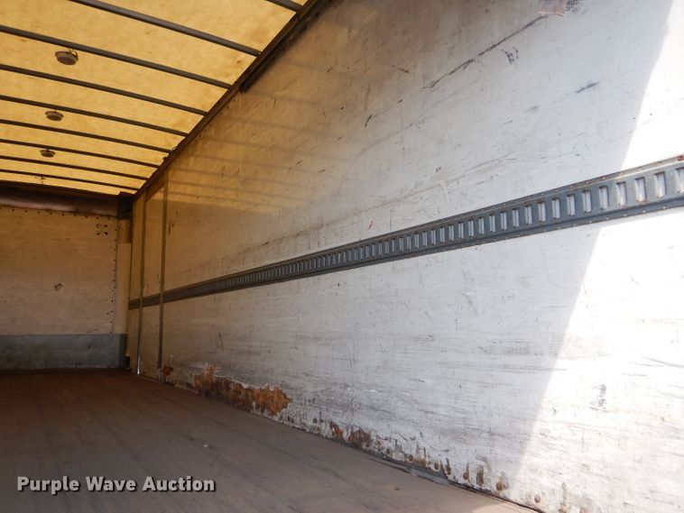 image for item HM9608 2005 International 4300  box truck