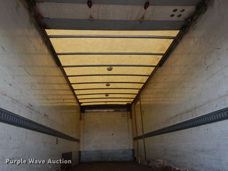 image for item HM9608 2005 International 4300  box truck