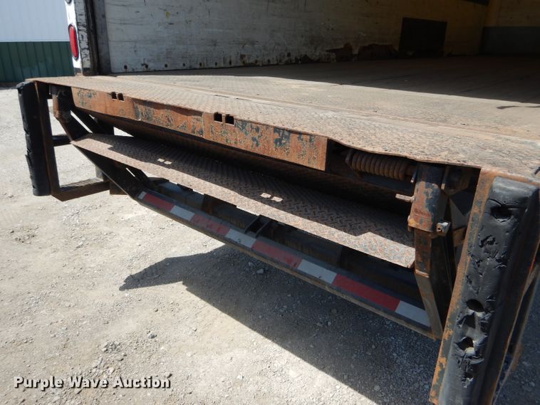 image for item HM9608 2005 International 4300  box truck