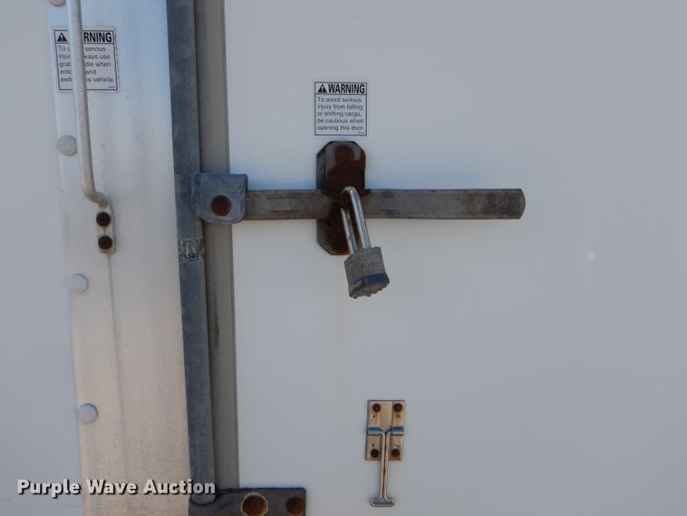 image for item HM9608 2005 International 4300  box truck