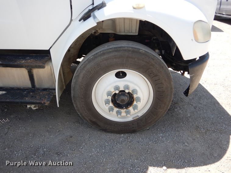 image for item HM9609 2006 Freightliner Business Class M2  box truck