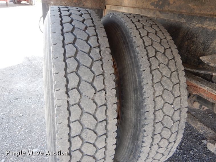 image for item HM9609 2006 Freightliner Business Class M2  box truck