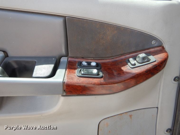 image for item HM9610 2000 Freightliner Century Class  semi truck