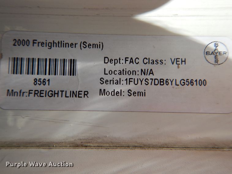 image for item HM9610 2000 Freightliner Century Class  semi truck