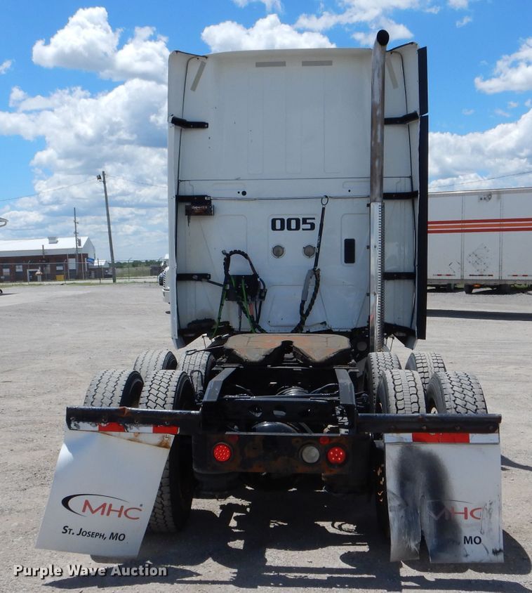 image for item HM9611 2011 International ProStar Premium  semi truck