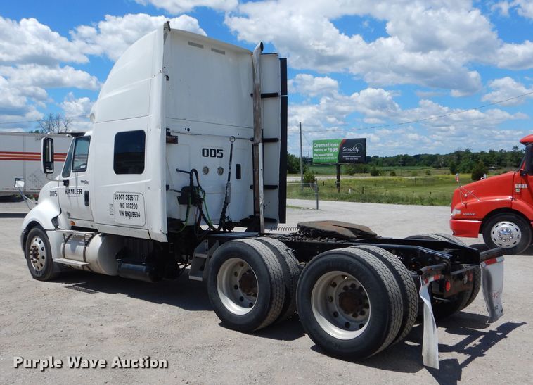 image for item HM9611 2011 International ProStar Premium  semi truck