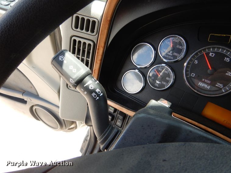 image for item HM9611 2011 International ProStar Premium  semi truck