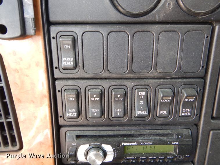 image for item HM9611 2011 International ProStar Premium  semi truck