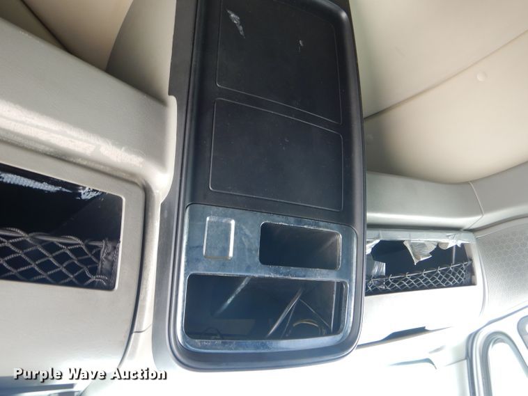 image for item HM9611 2011 International ProStar Premium  semi truck