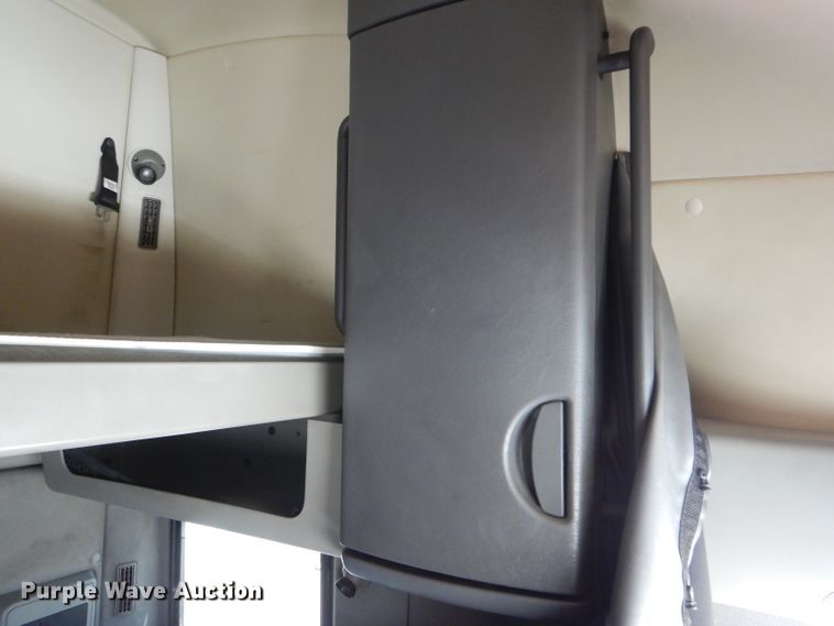 image for item HM9611 2011 International ProStar Premium  semi truck