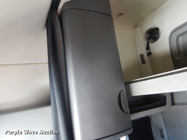 image for item HM9611 2011 International ProStar Premium  semi truck